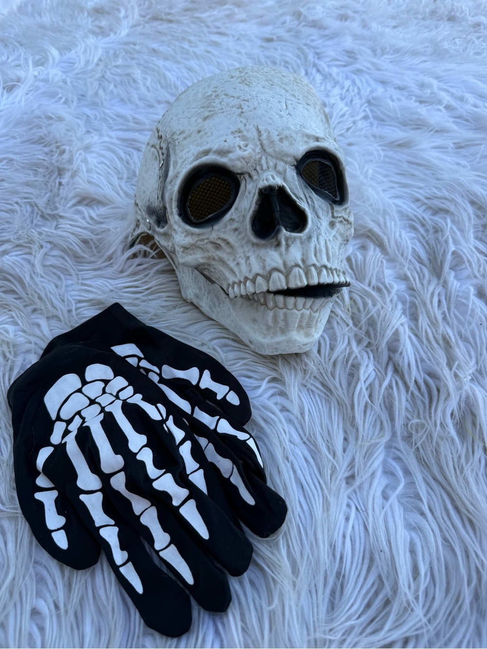 Adults skeleton mask and gloves (B7)